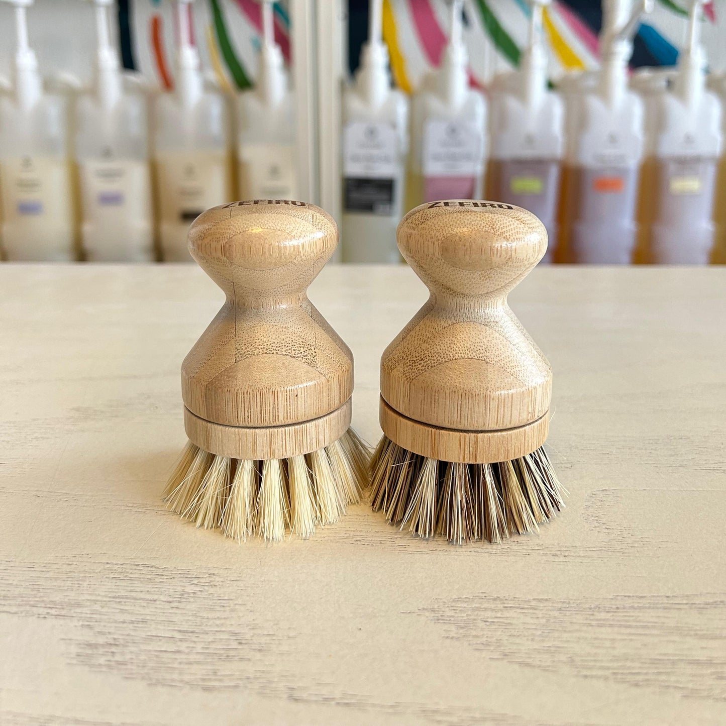 Zefiro Bamboo Pot Scrubber with Replaceable Head