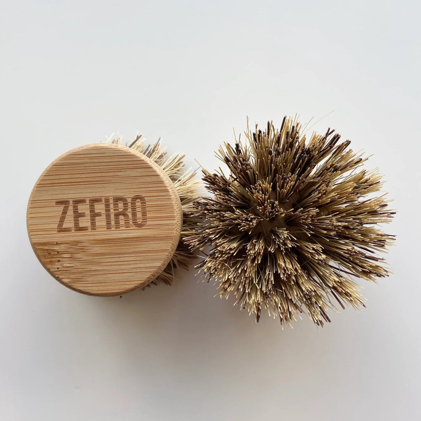 Zefiro Compostable Pot Brush Replacement Head with bamboo and sisal bristles. Eco-friendly, vegan, and compostable alternative to plastic sponges